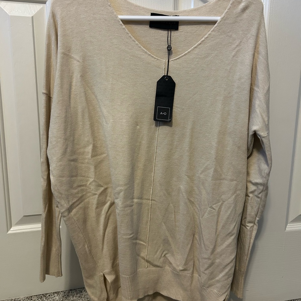 Alexander + David Cream V-Neck Sweater tunic